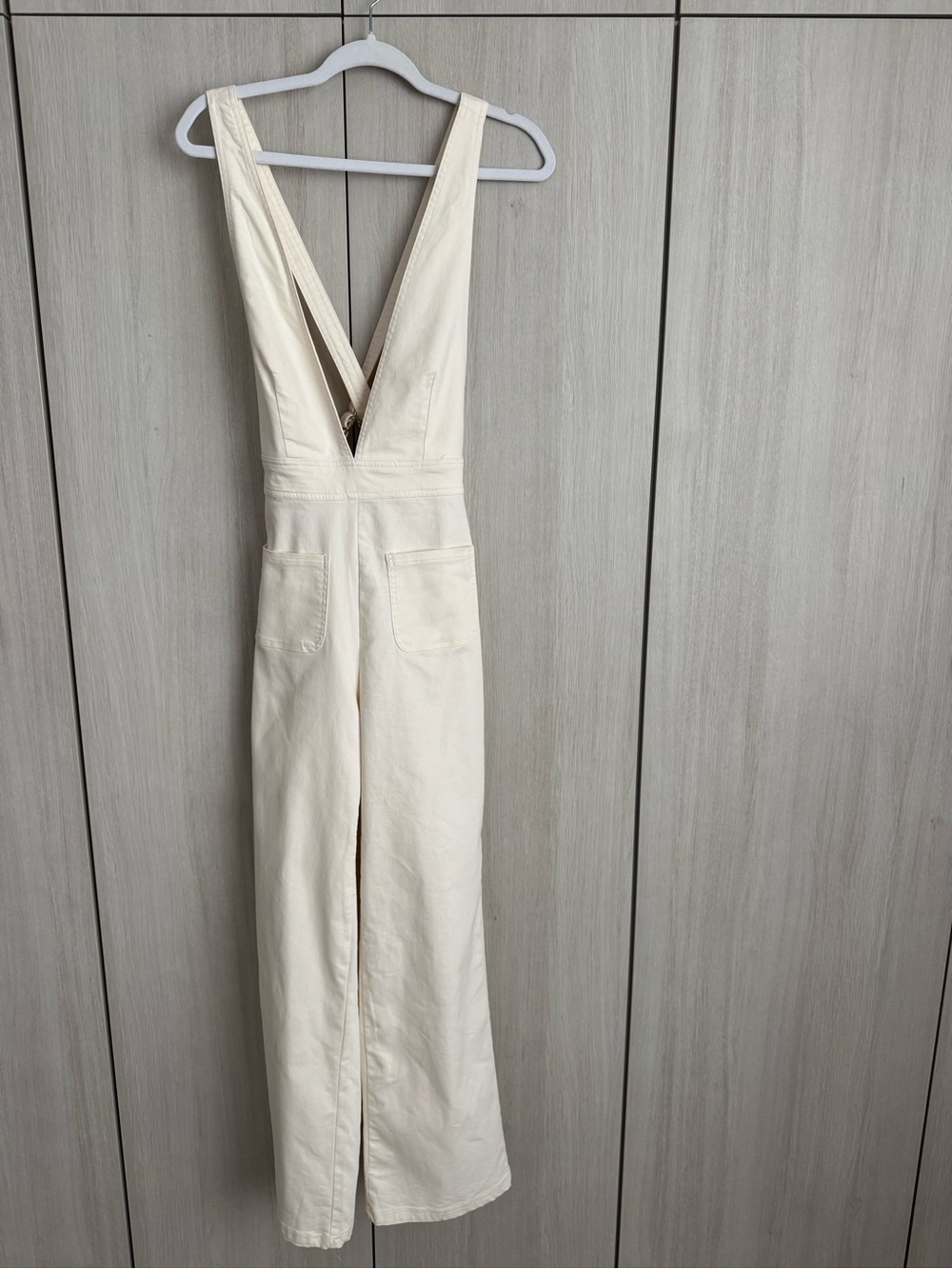 Sincerely Jules Cream Deep V-Neck Wide-Leg Jumpsuit Sz S
